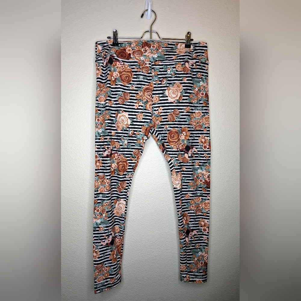 LuLaRoe Alice in Wonderland Queen of Hearts Floral Striped Buttery Soft Leggings